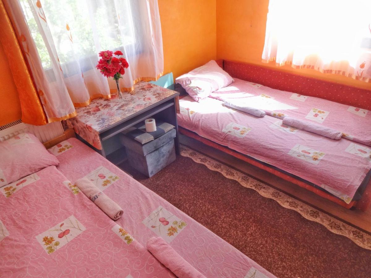 Virmal Hotel Foca Bagian luar foto